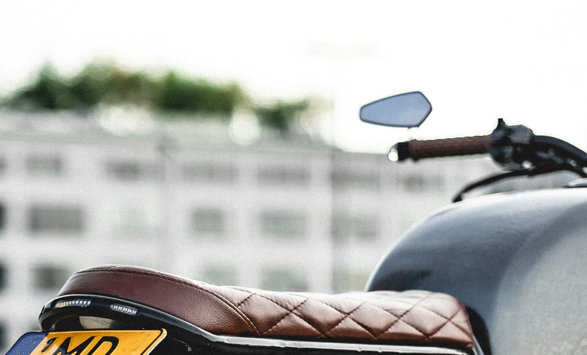 Rengjør og vedlikehold motorsykkelskinn riktig: slik holder utstyret ditt seg sterkt, trygt og vakkert lenge