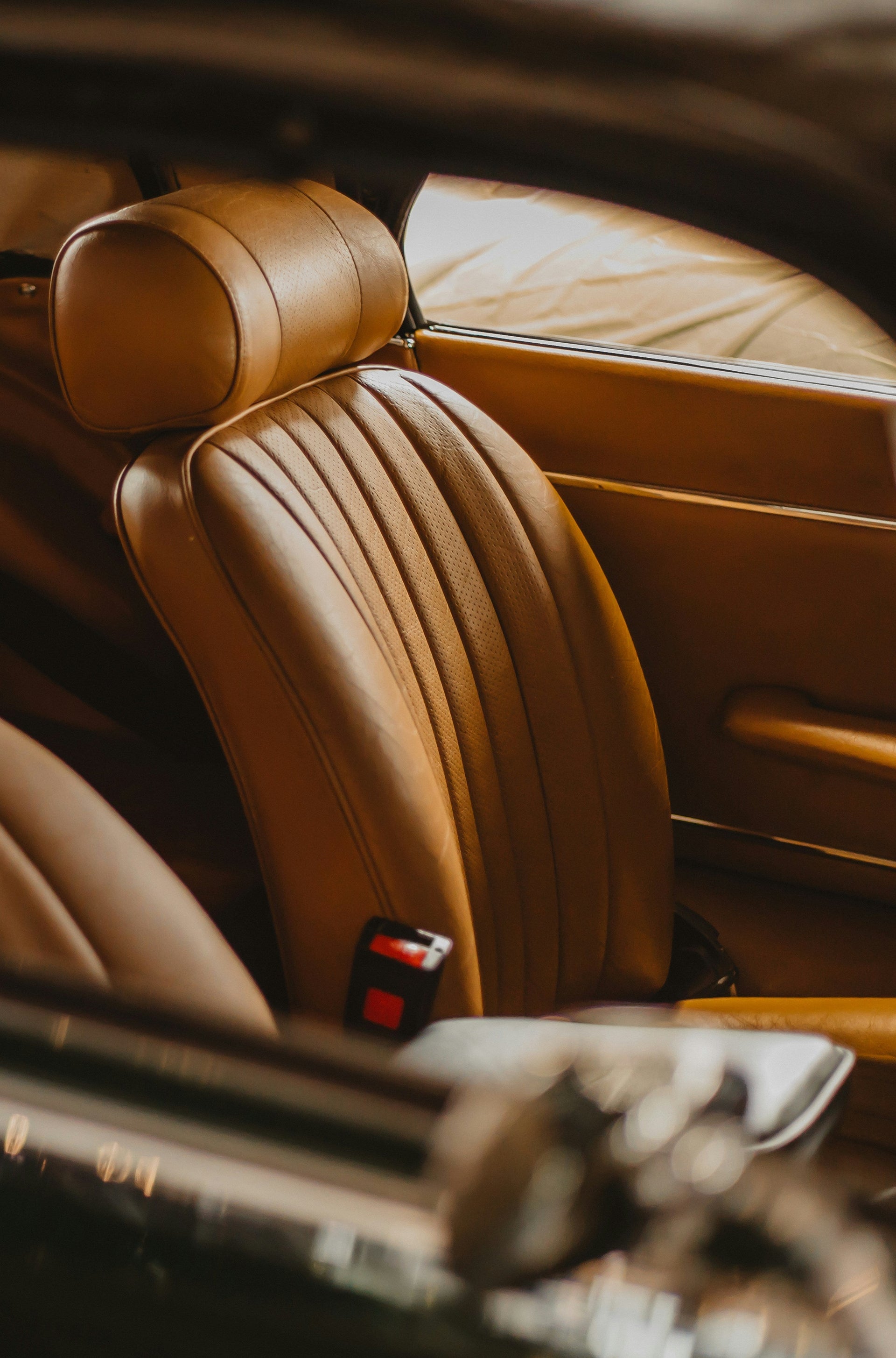 Bien entretenir le cuir automobile – les questions les plus fréquentes & réponses d’experts