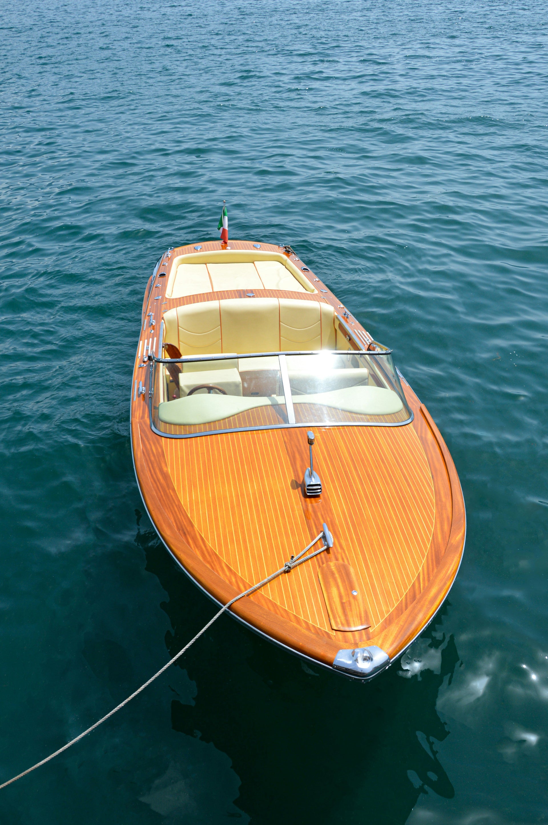 Comment entretenir correctement les bateaux en bois ?
